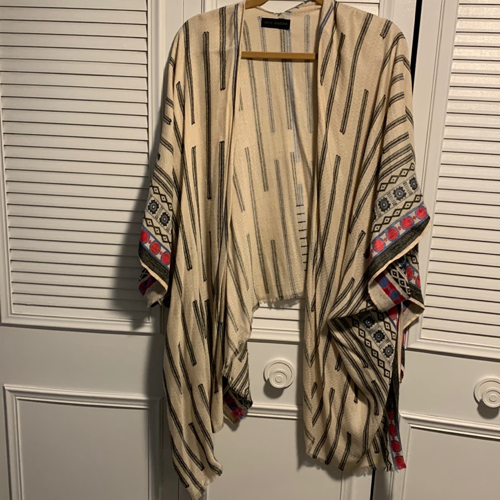 EUC lightweight Wrap / Shawl